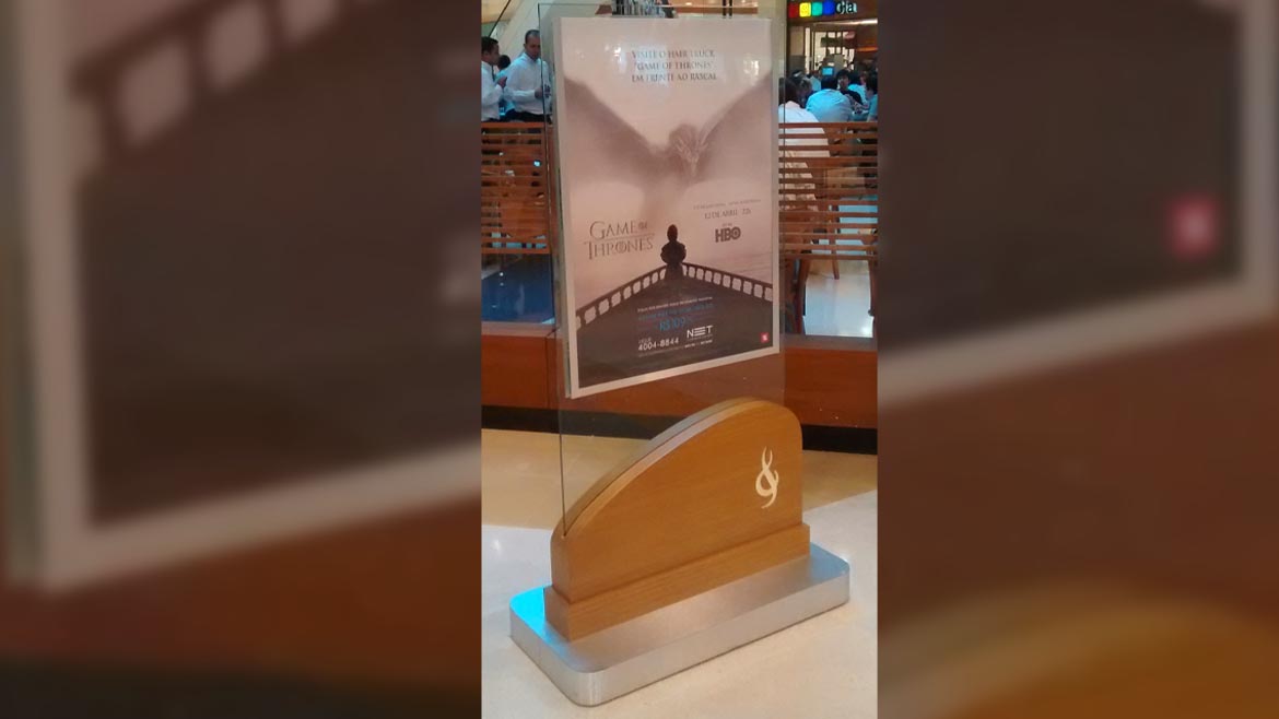 Totem de piso do Shopping Villa Lobos