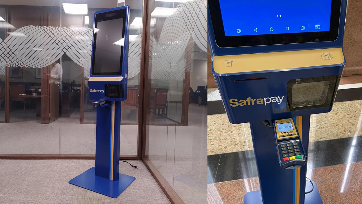 Totem de gateway de pagamento do Banco Safra, 100% envelopado